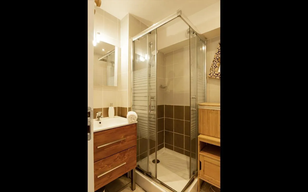 Joli T2 Industrie Hyper Centre Annecy Apartment 0*,